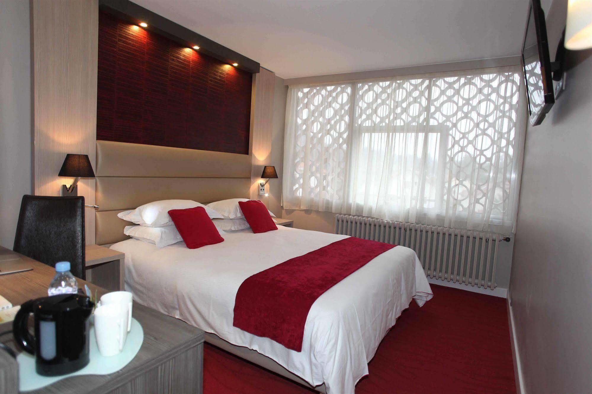 Les Trois Roses, Grenoble The Originals Boutique