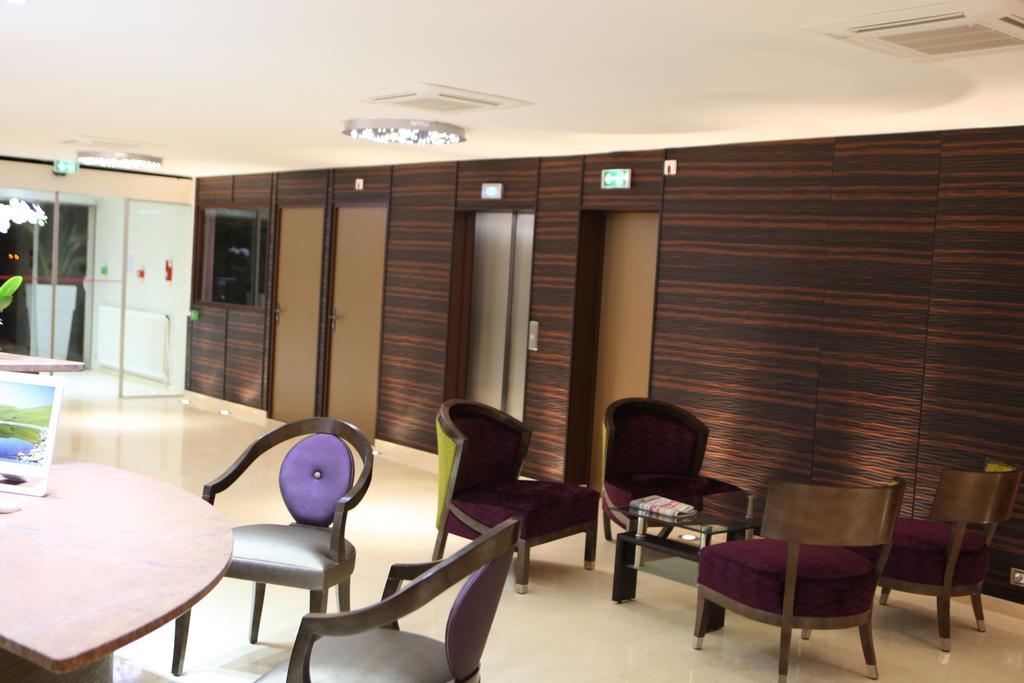 Les Trois Roses, Grenoble The Originals Boutique Hotel Meylan