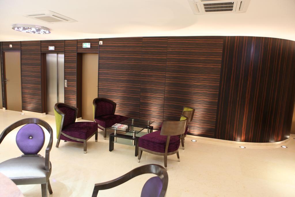 Les Trois Roses, Grenoble The Originals Boutique 4*